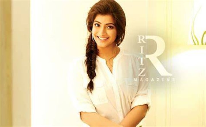 Varalaxmi Sarathkumar Completes 25 Films; Pens Down An Emotional Note