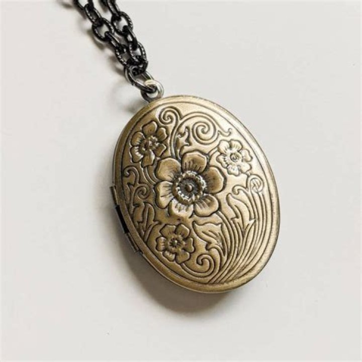 Vintage Locket Pendant Signed CMC GF Shell Gold Filled Engraved Etched