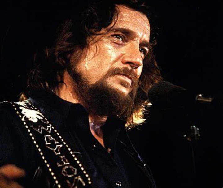 Waylon Jennings Singing “Waymore’s Blues” Alongside His Wife Jessi