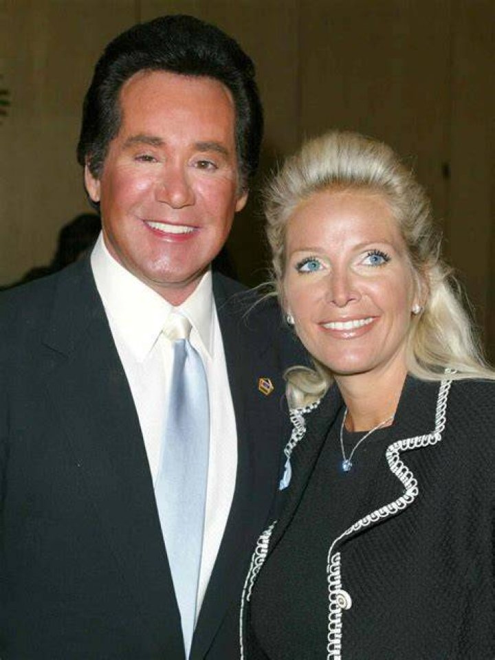 Wayne Newton’s Wife Kathleen McCrone Job, Marriage, Kids Closer Weekly