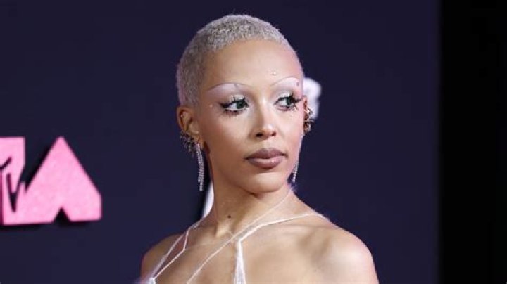 What Is Doja Cat’s Ethnicity And Her Real Name?