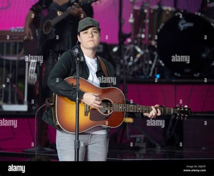 Who Are Country Singer Lily Rose Mom And Dad? Meet Neil Hondo