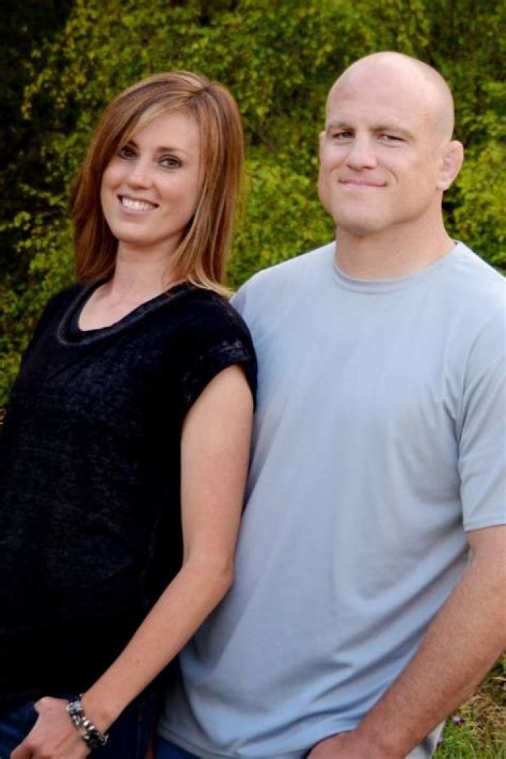 Who Is Kelly Sanderson, Cael Sanderson Wife? Married Life & Kids